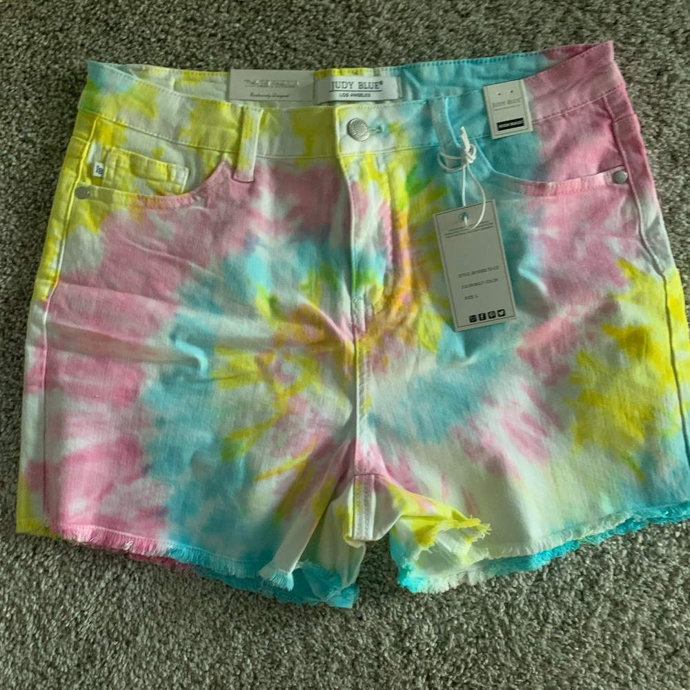 Judy blue tie dye shorts size large boutique